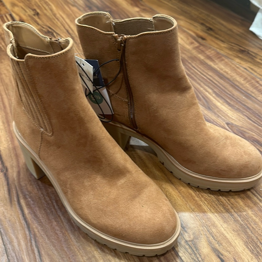 Universal Thread Cognac Booties